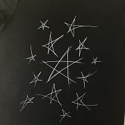 Звезды на футболке